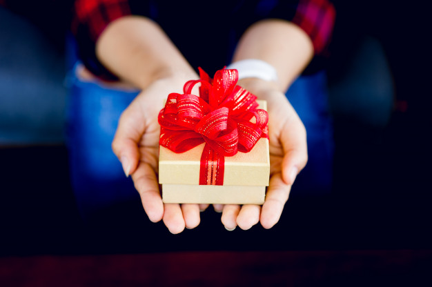 Best Apology Gifts for Men and Women - THEIMPRINT